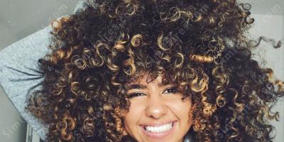 cheveux bouclés films