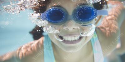 tête tenue sous l&#039;eau films